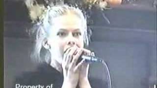 young Avril Lavigne performance  bookstore 2001 [upl. by Saixela171]