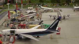 A long video of the biggest HO scale airport of the world  Hamburg 14 jan 14 [upl. by Siraval]