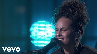 Alicia Keys  Fallin Live from Apple Music Festival London 2016 [upl. by Channa]